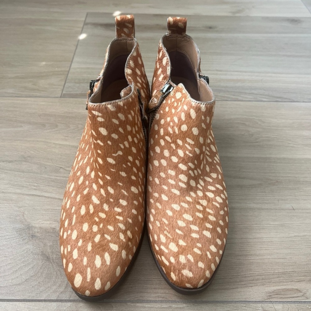 Vionic Women's Vivien Cecily Ankle Boot Tan Deer Print